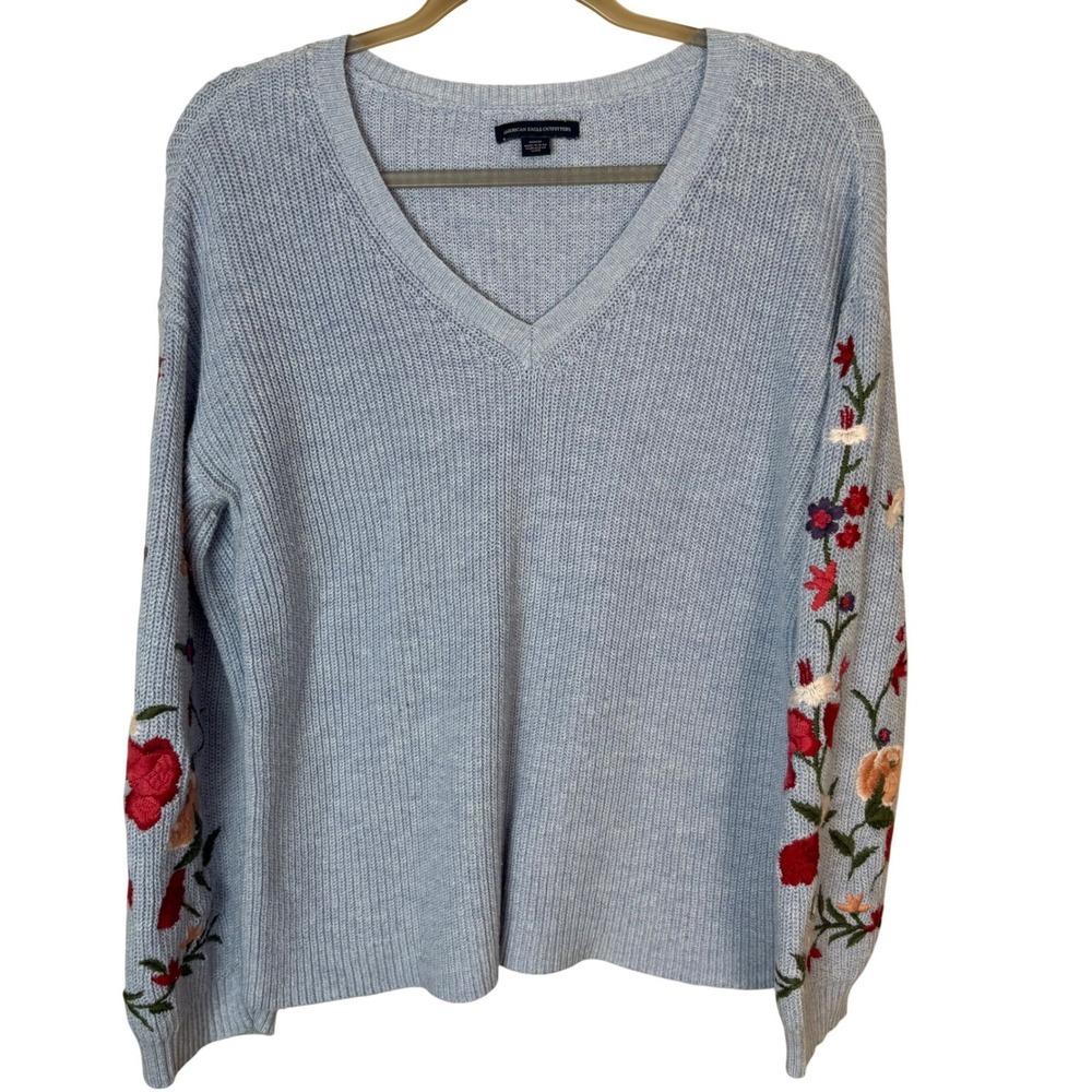 SALE American Eagle Blue Embroidered Floral V Neck Sweater Women's M Cottagecore